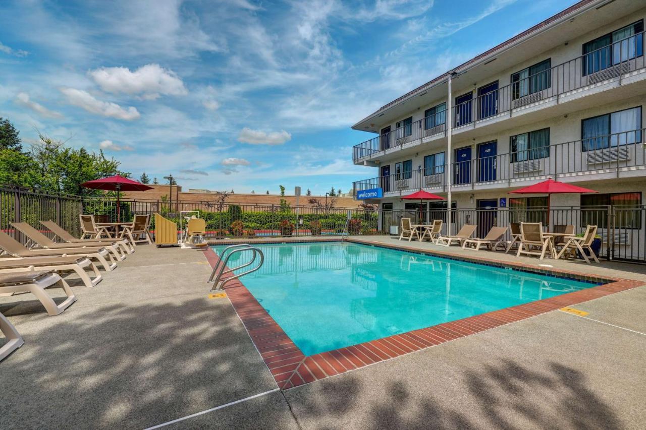 Motel 6-Kirkland, Wa - North Къркланд Екстериор снимка