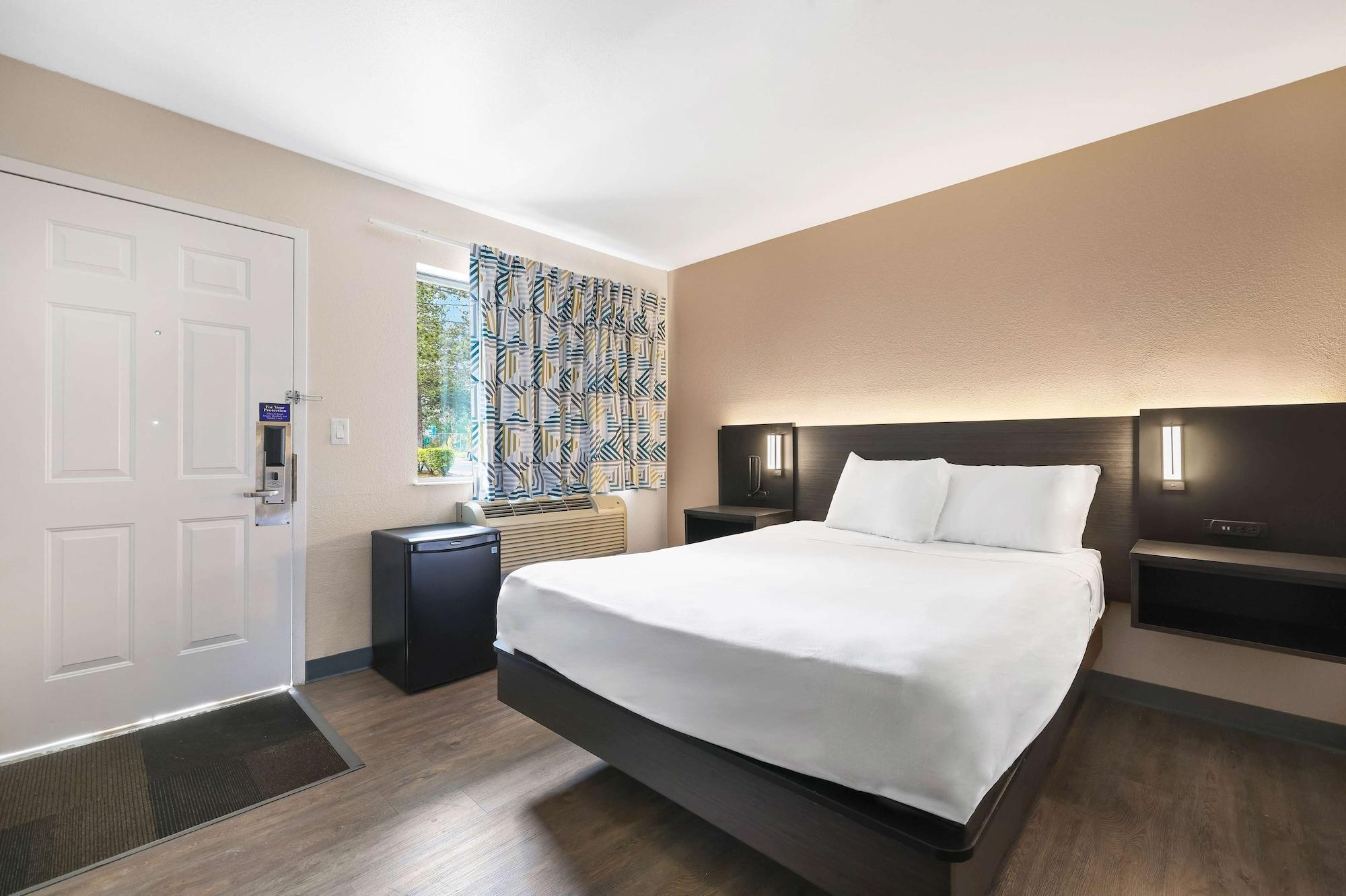 Motel 6-Kirkland, Wa - North Къркланд Екстериор снимка