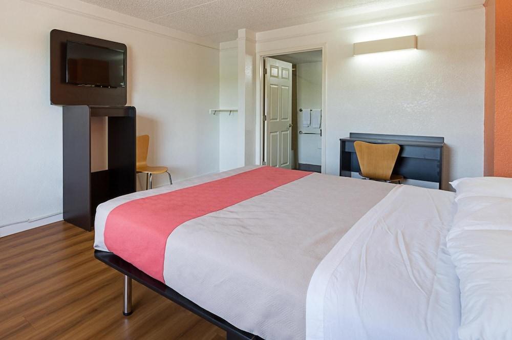 Motel 6-Kirkland, Wa - North Къркланд Екстериор снимка