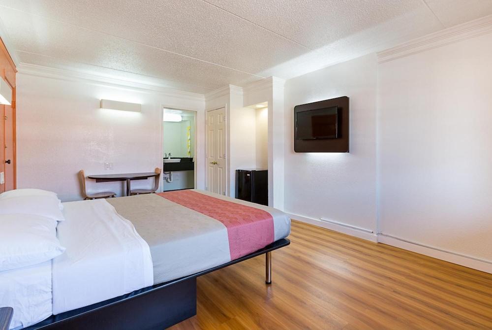 Motel 6-Kirkland, Wa - North Къркланд Екстериор снимка