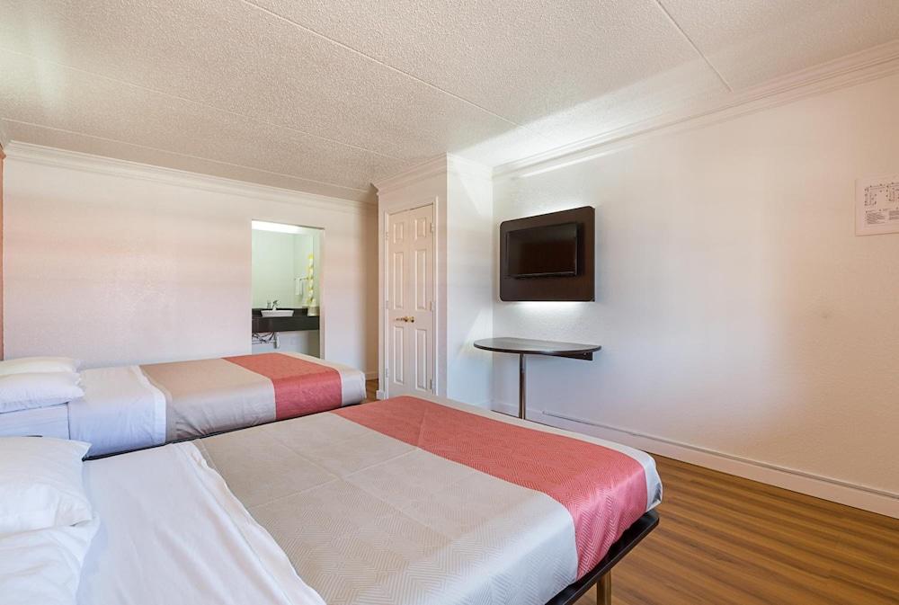 Motel 6-Kirkland, Wa - North Къркланд Екстериор снимка