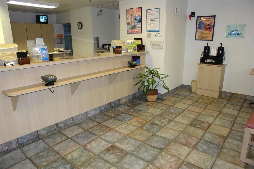 Motel 6-Kirkland, Wa - North Къркланд Екстериор снимка
