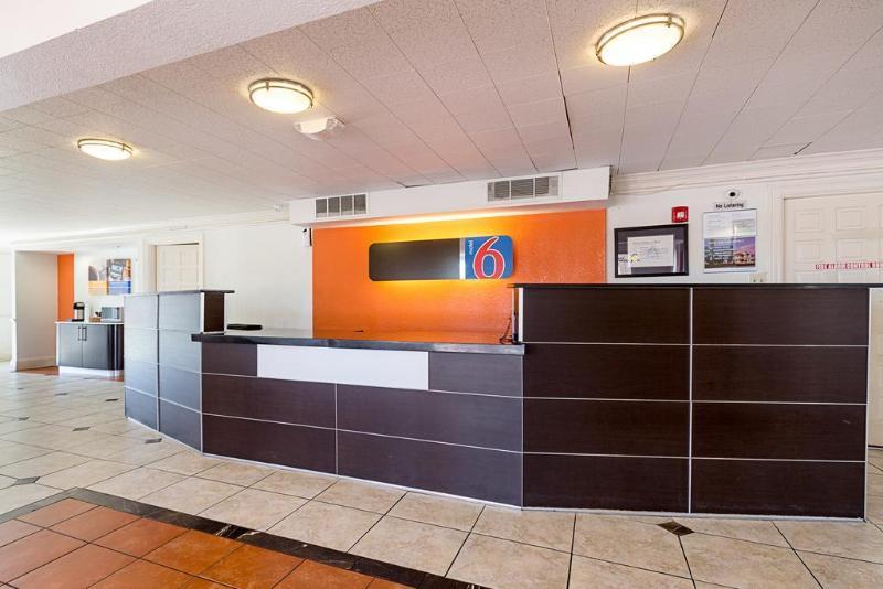 Motel 6-Kirkland, Wa - North Къркланд Екстериор снимка