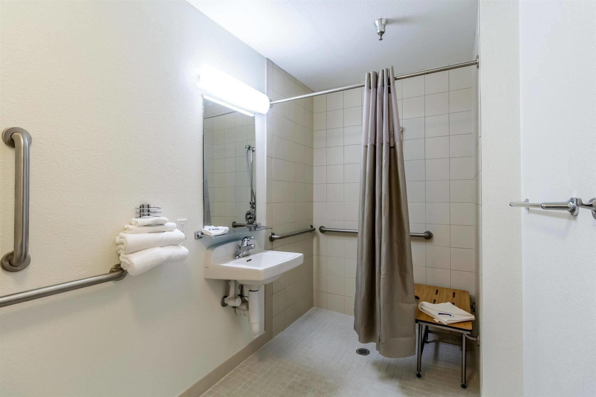 Motel 6-Kirkland, Wa - North Къркланд Екстериор снимка