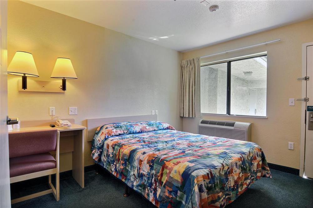 Motel 6-Kirkland, Wa - North Къркланд Стая снимка