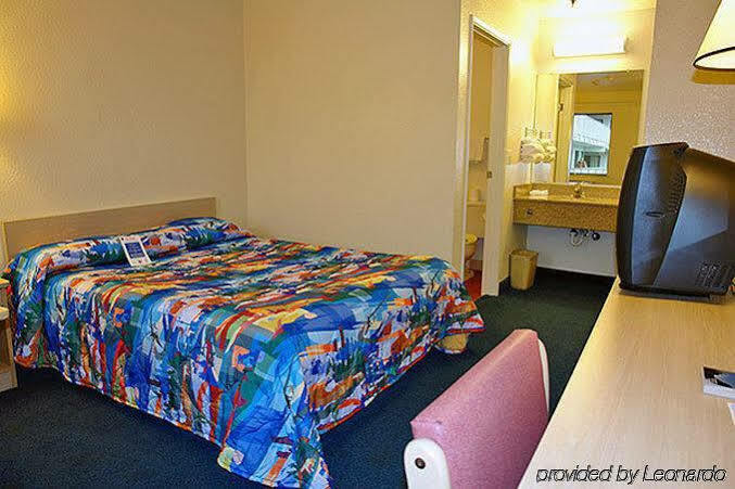 Motel 6-Kirkland, Wa - North Къркланд Екстериор снимка